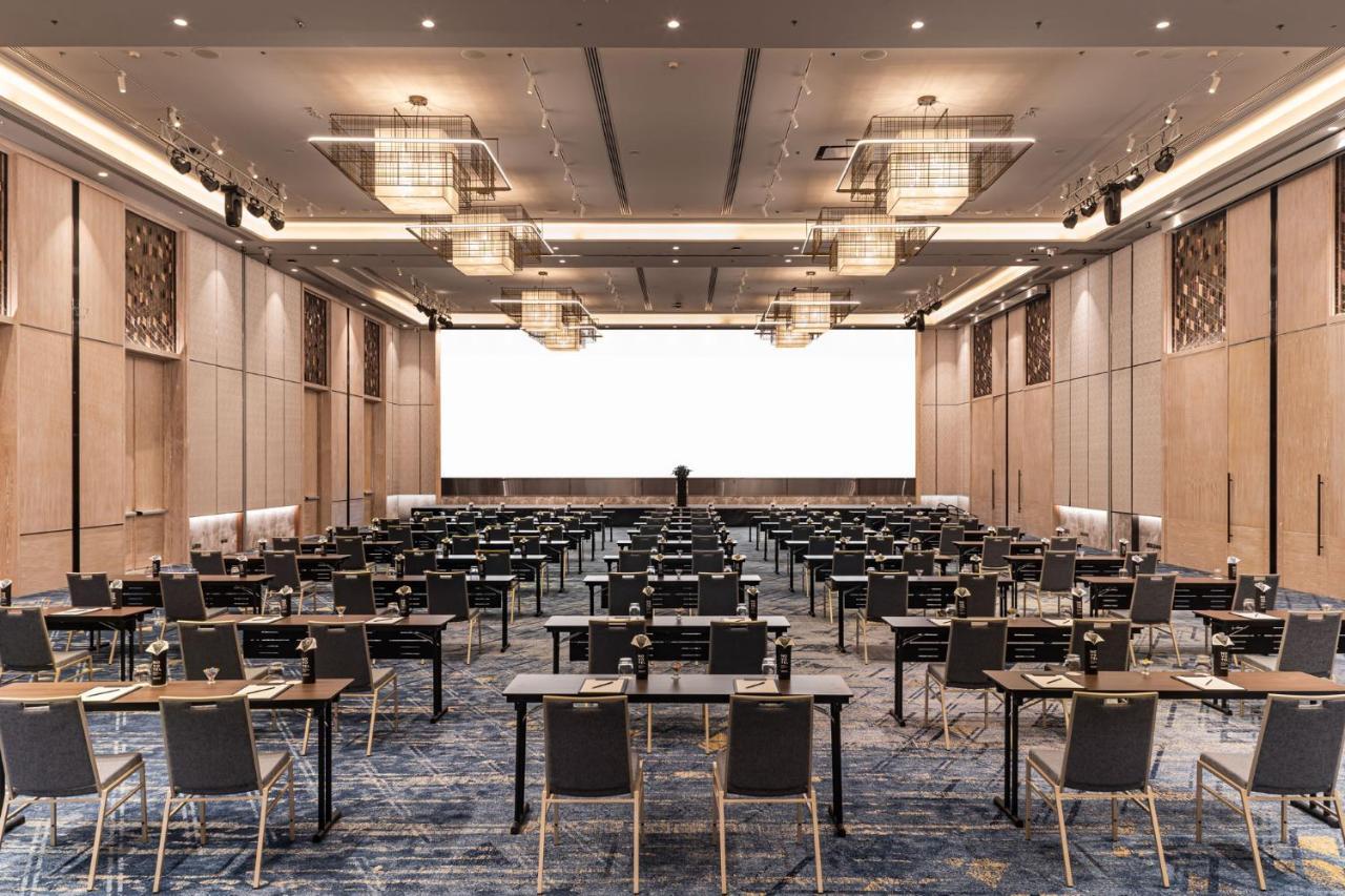 Novotel Bangkok Future Park Rangsit Патхумтхани Экстерьер фото