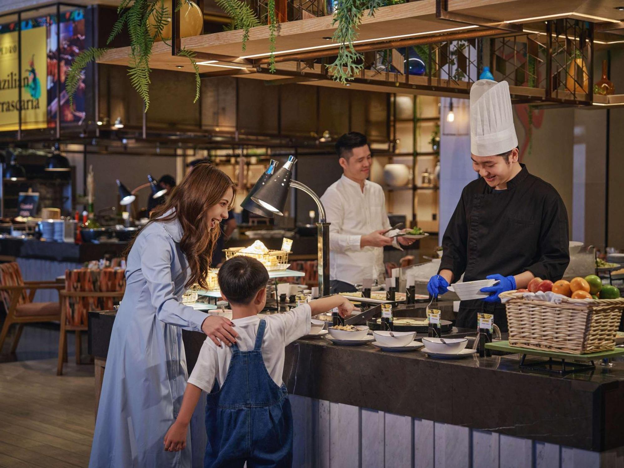 Novotel Bangkok Future Park Rangsit Патхумтхани Экстерьер фото