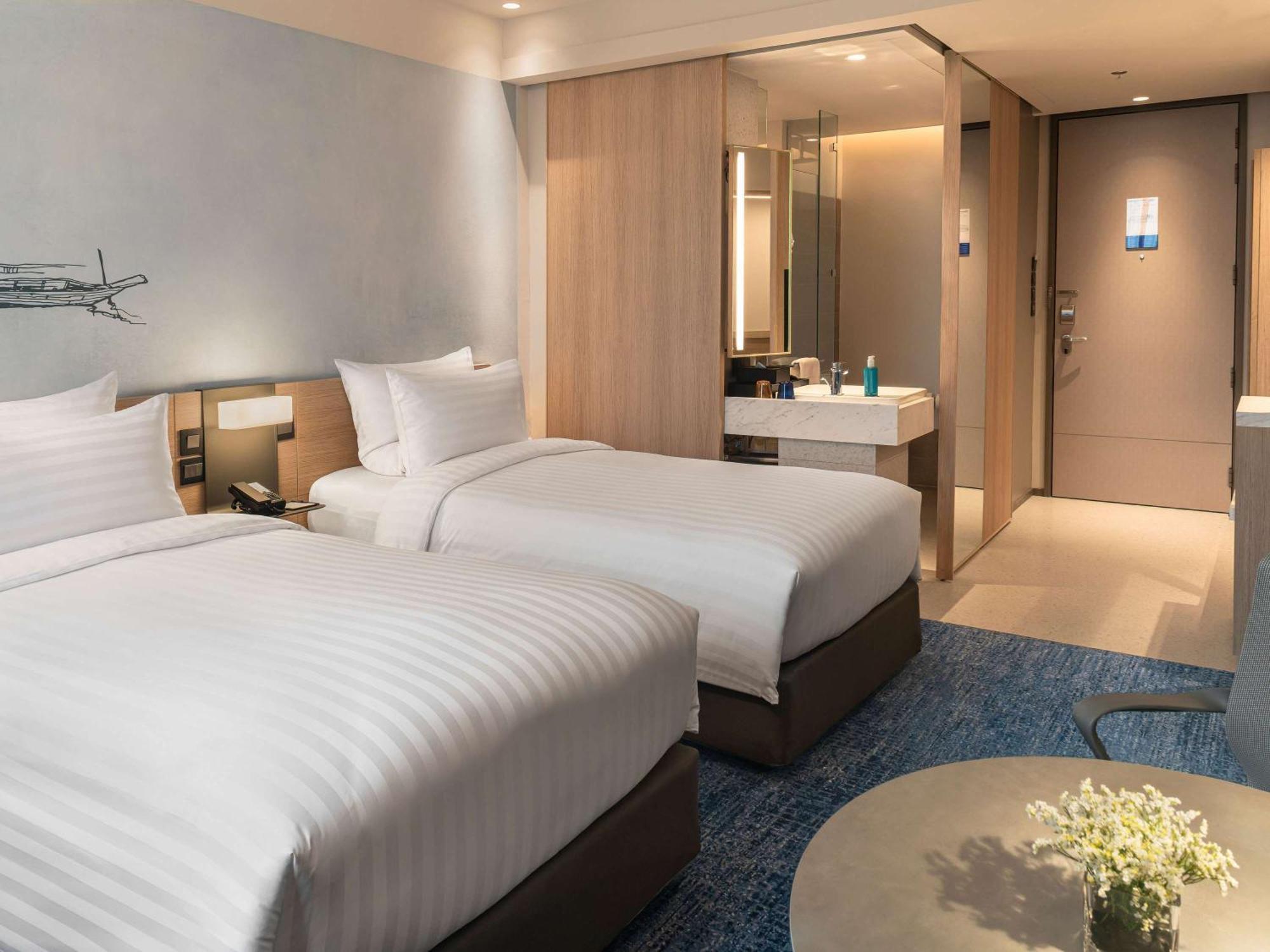Novotel Bangkok Future Park Rangsit Патхумтхани Экстерьер фото
