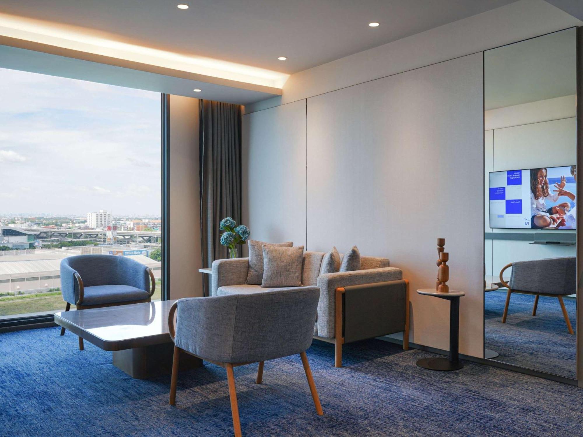 Novotel Bangkok Future Park Rangsit Патхумтхани Экстерьер фото